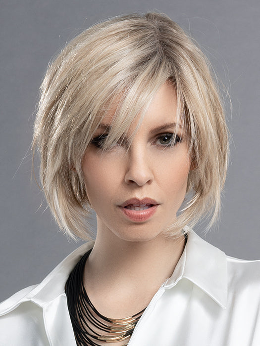 Human/Synthetic Hair Blend Wig MOOD DELUXE by ELLEN WILLE in CHAMPAGNE ROOTED 22.16.25 | Light Neutral Blonde and Medium Blonde with Lightest Golden Blonde Blend and Shaded Roots